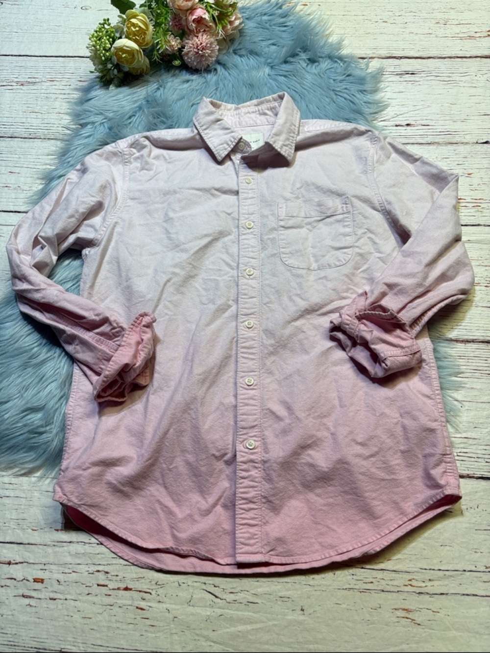 American Eagle Outfitters Classic Fit Pink Ombre Button-Down Shirt sz M